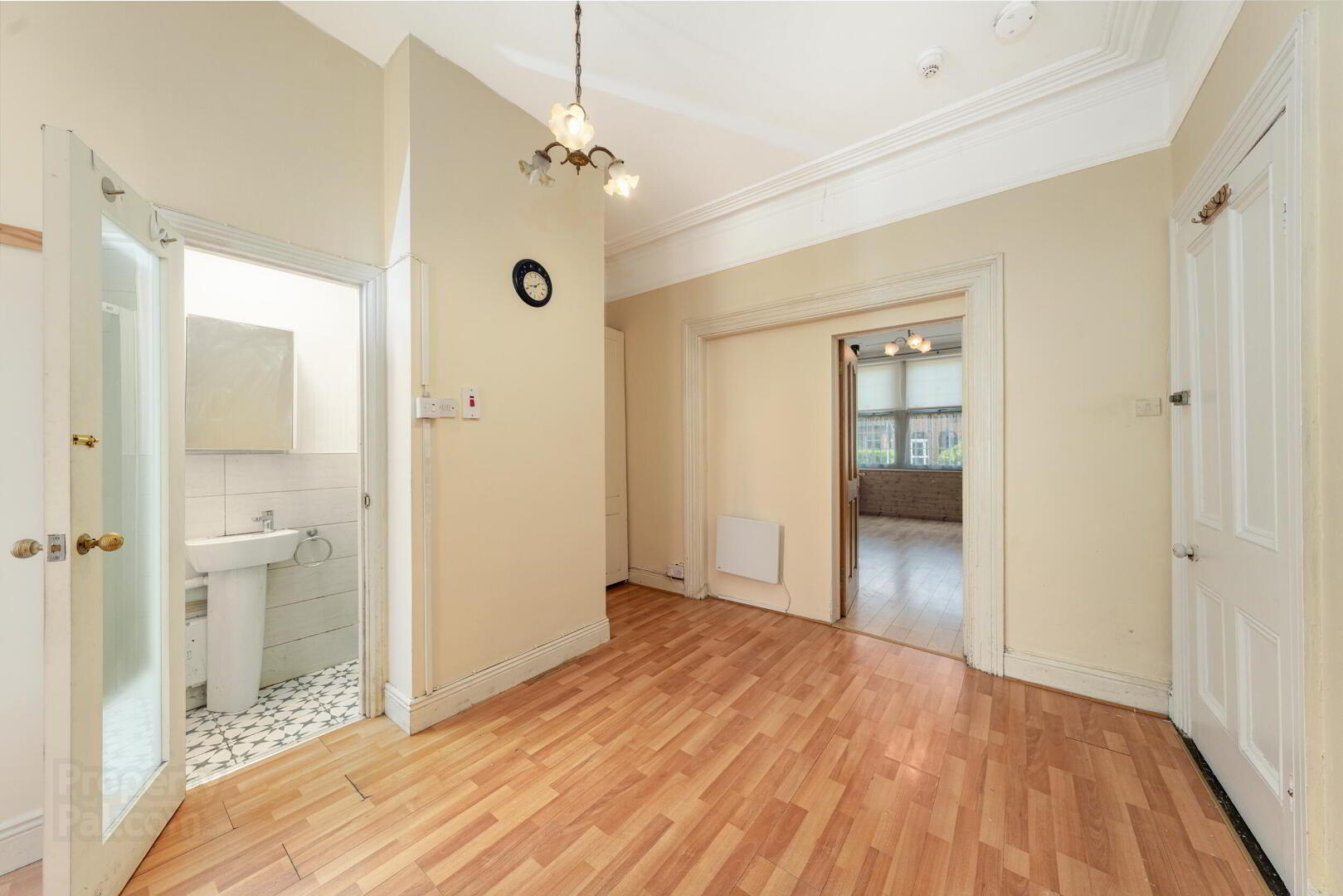82 Botanic Road 7 of 45