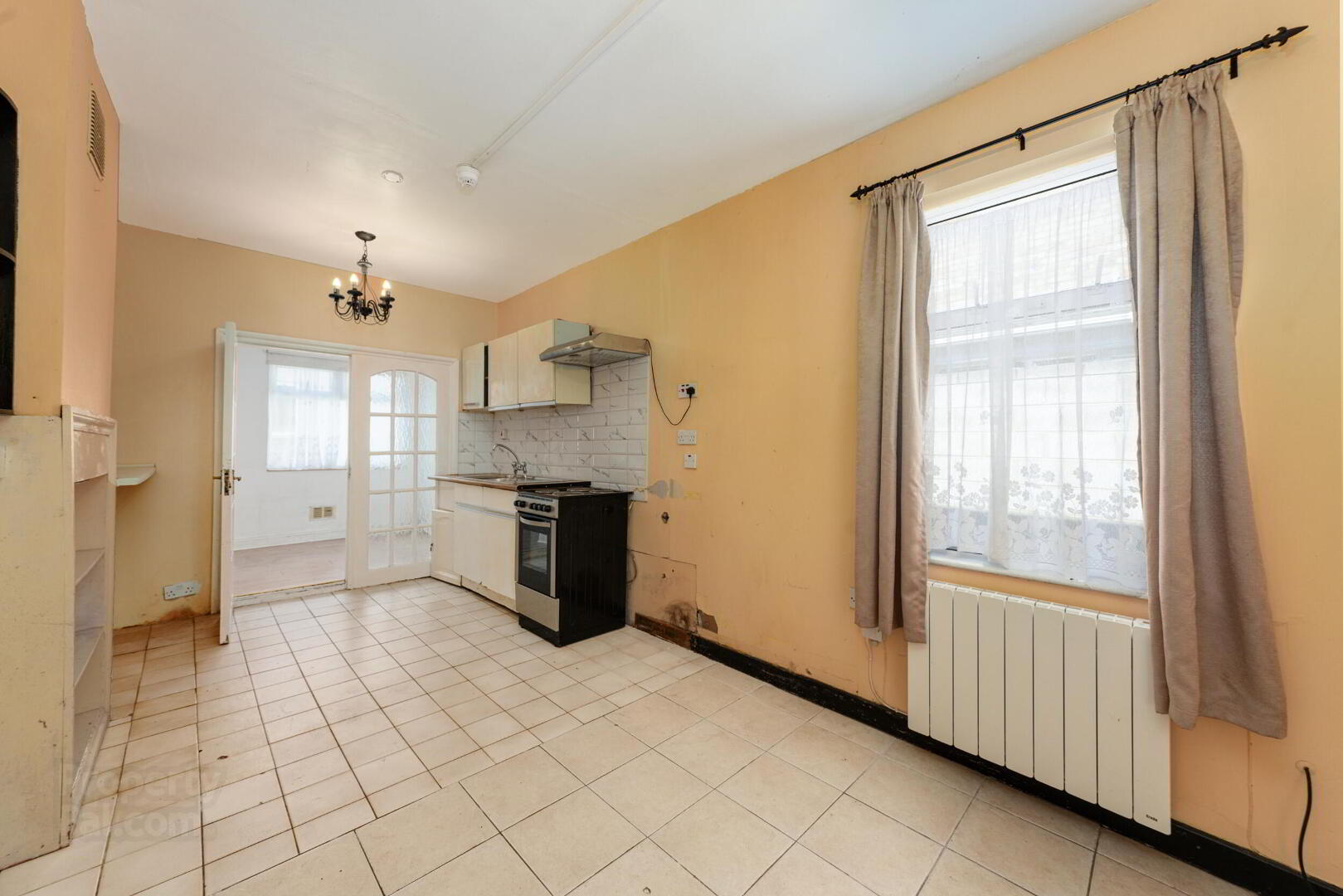 82 Botanic Road 9 of 45