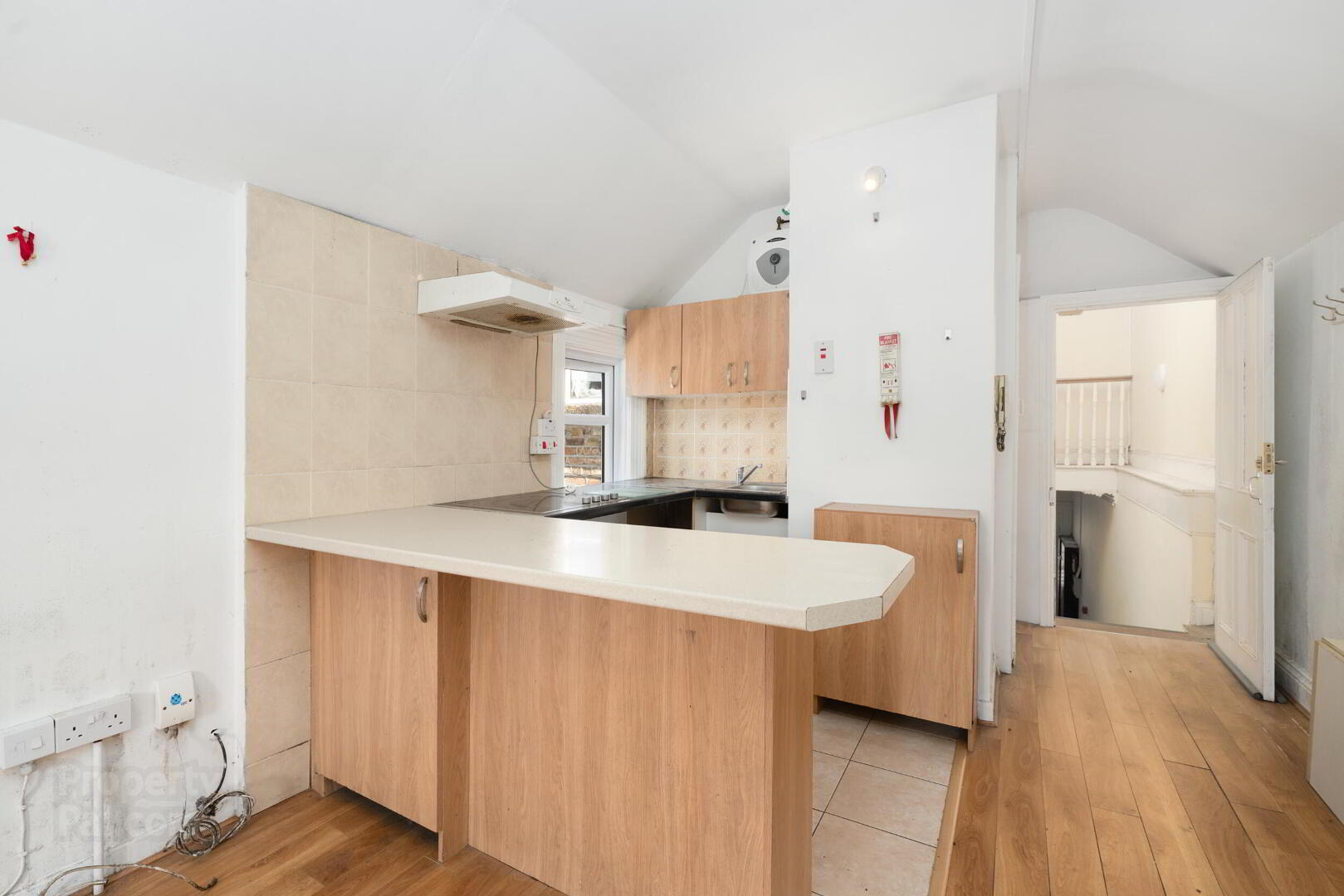 82 Botanic Road 15 of 45