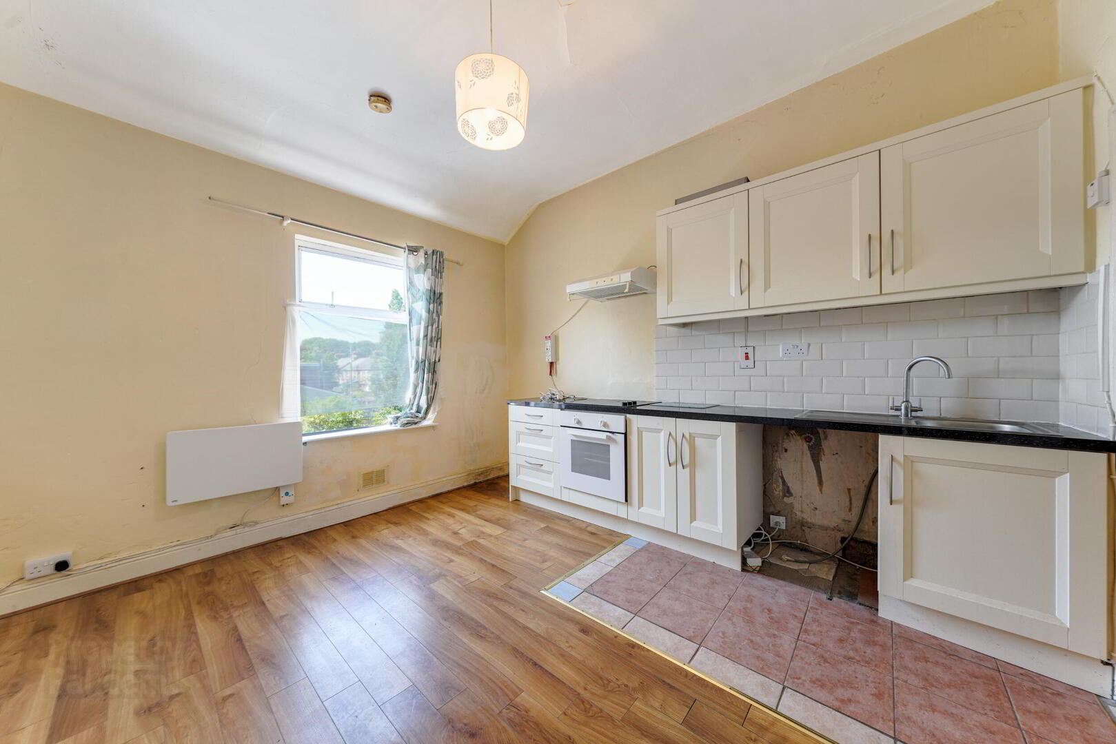 82 Botanic Road 17 of 45
