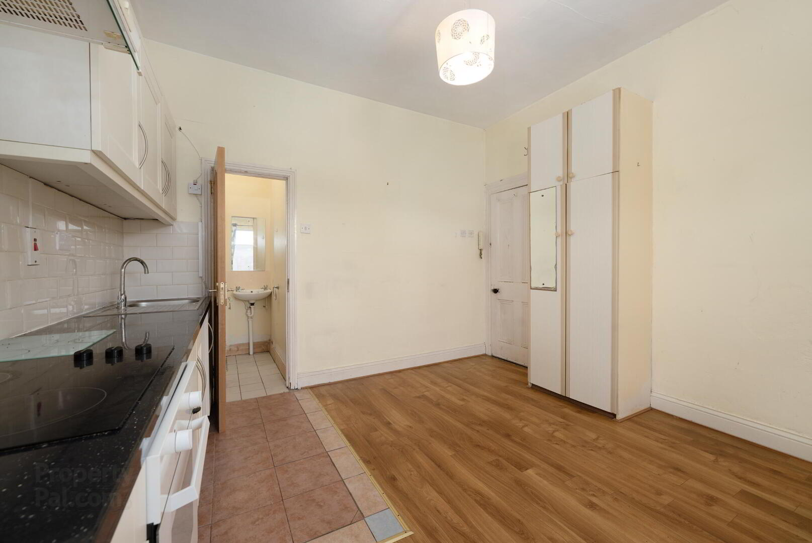 82 Botanic Road 18 of 45