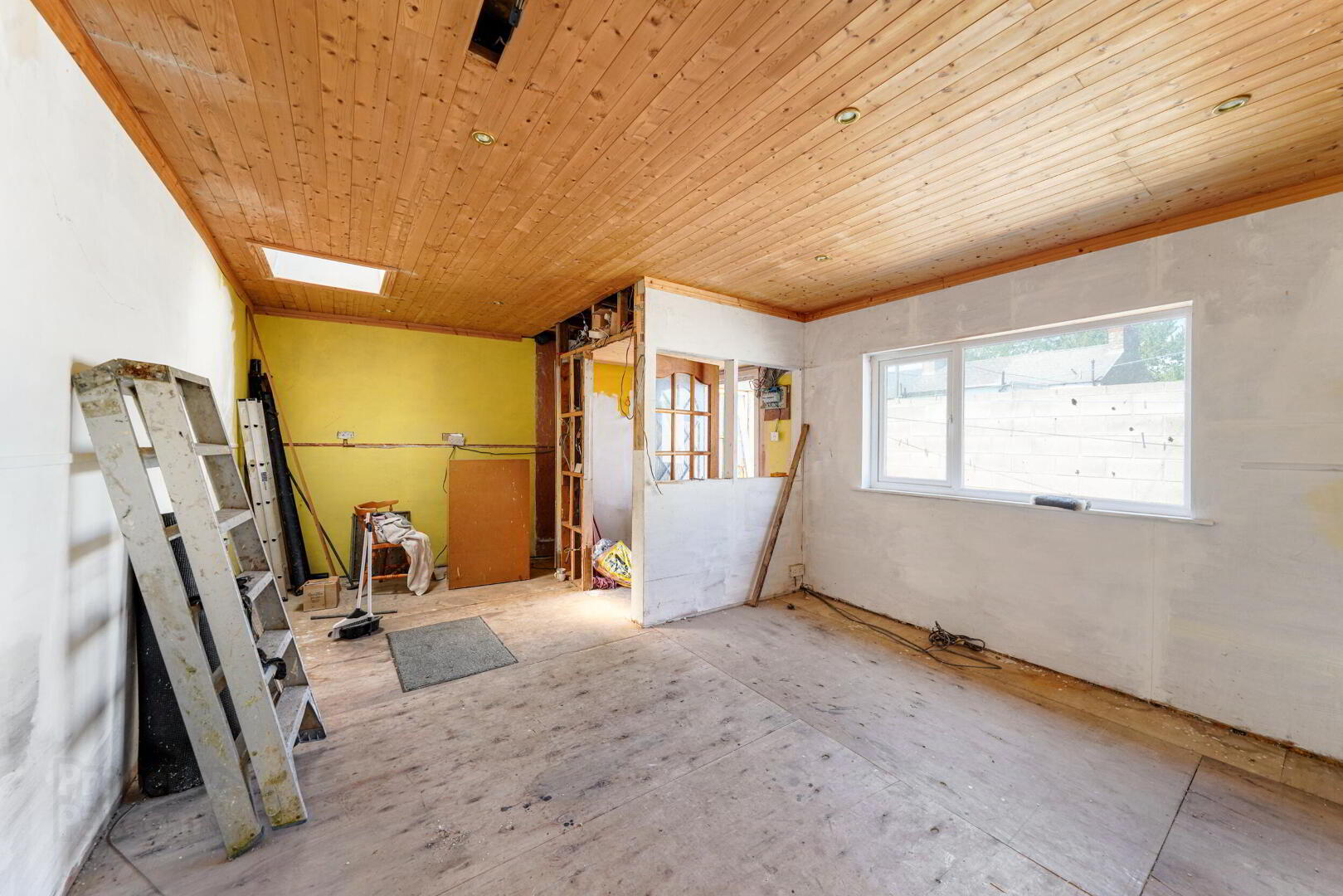 82 Botanic Road 31 of 45
