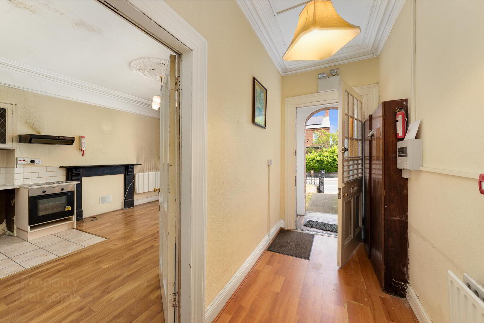 82 Botanic Road 3 of 45