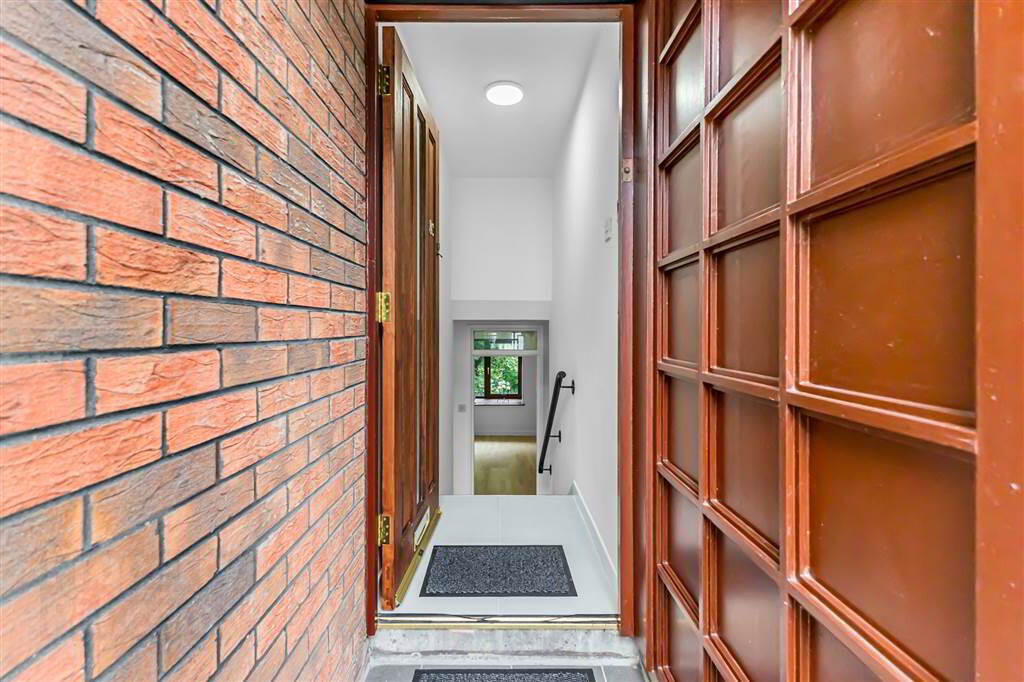 8c Stranmillis Court 3 of 17