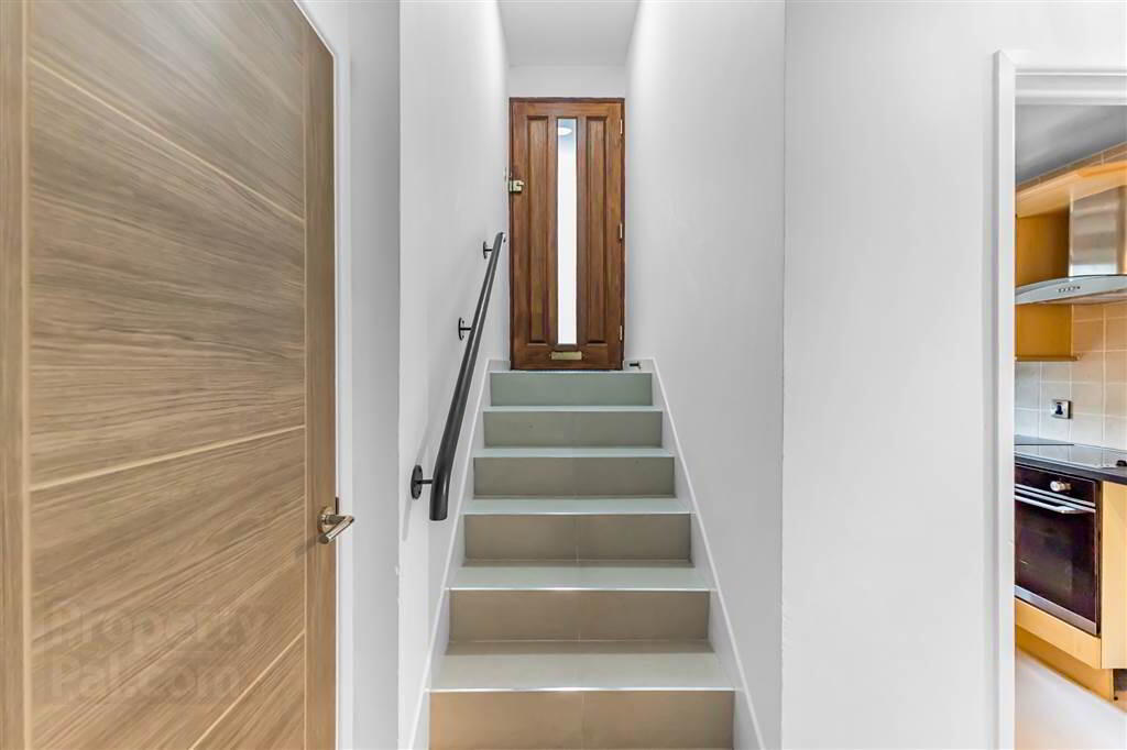 8c Stranmillis Court 4 of 17