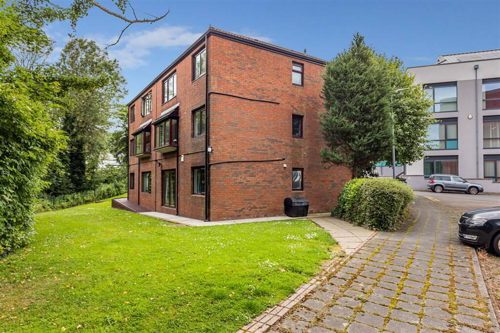 8c Stranmillis Court 16 of 17