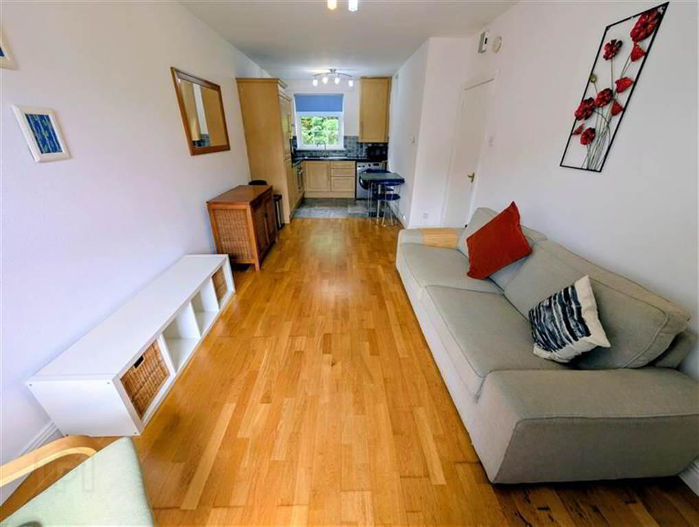 5c Windsor Close 2 of 9