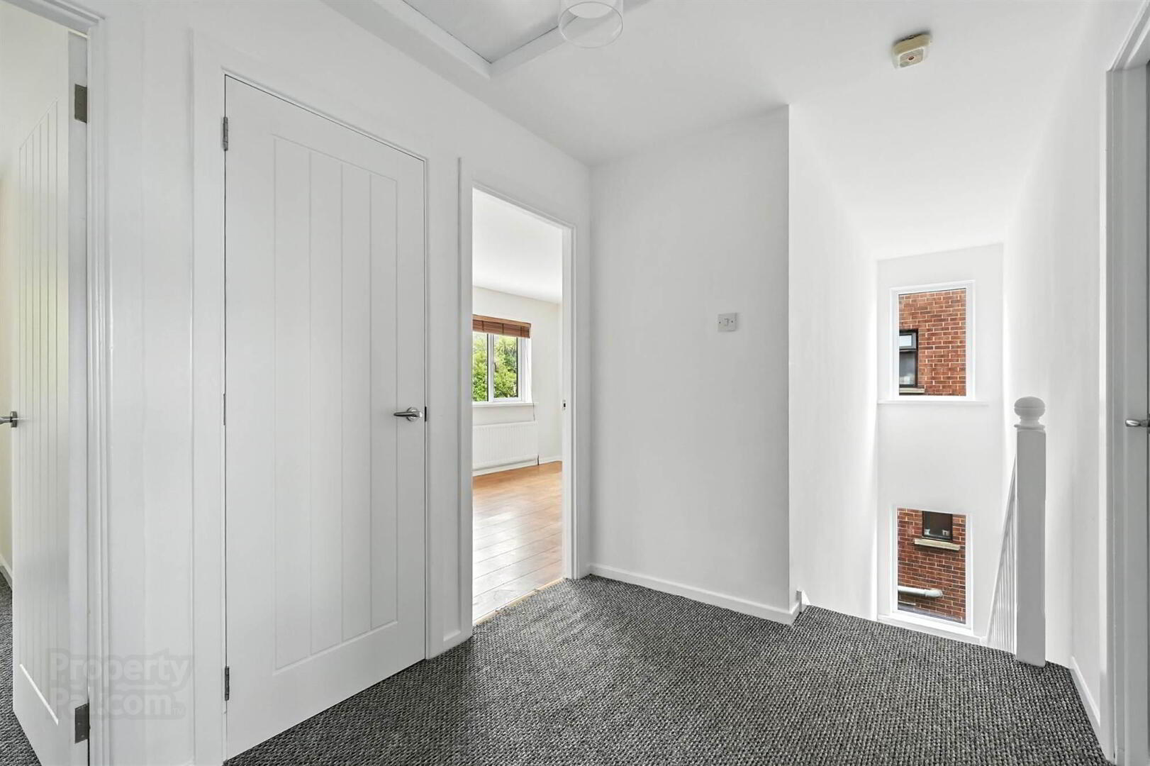 8 Riverside Avenue 12 of 20