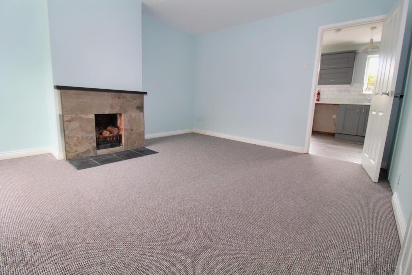 64 Meadowvale Crescent 3 of 12