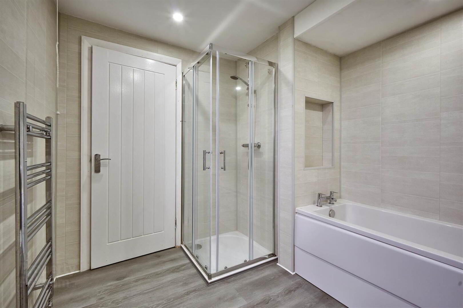 25b Strand Avenue 14 of 16