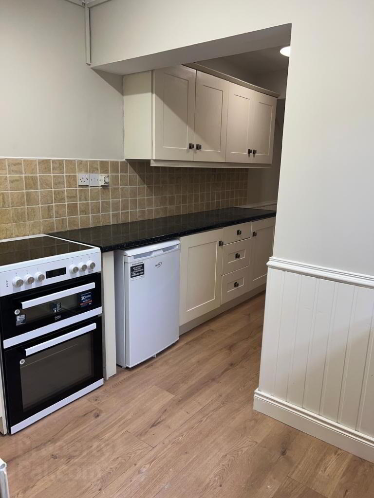 74 Cowan Street 3 of 8