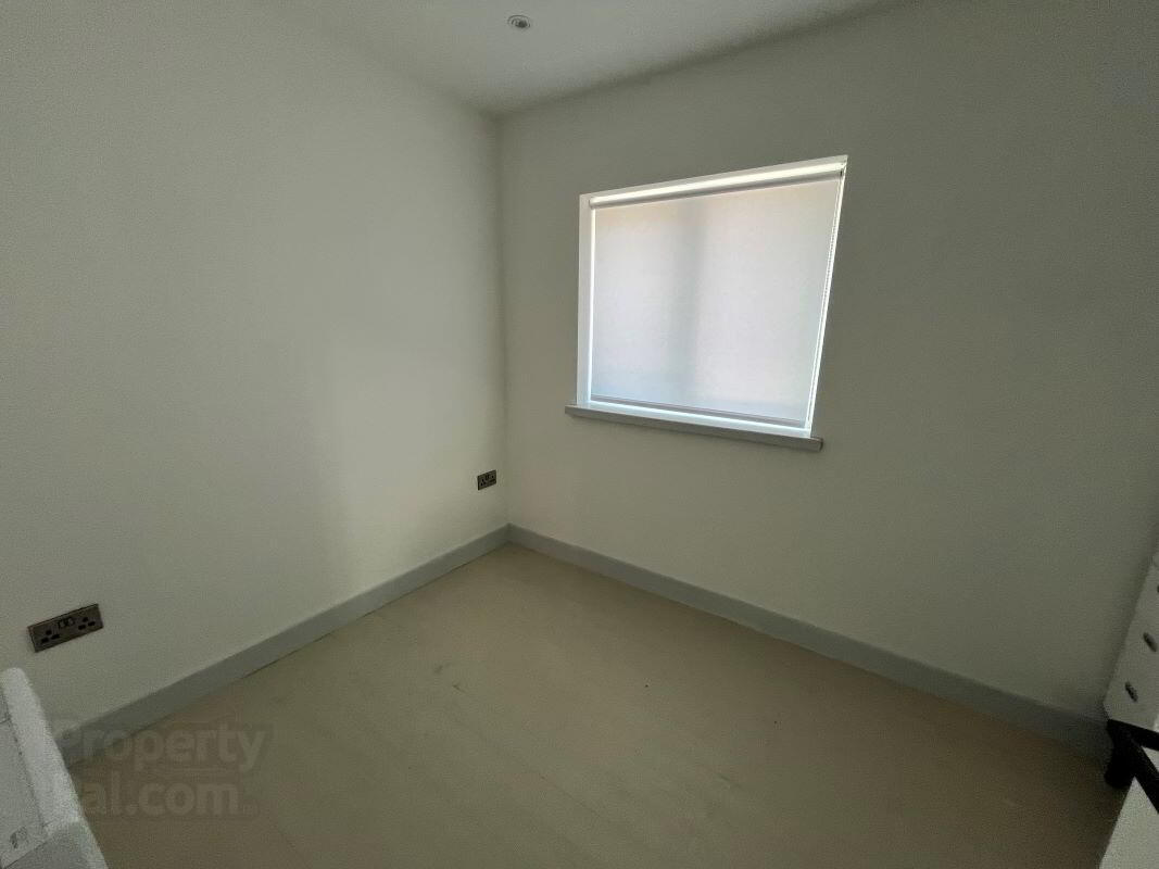 2e Harbour Place 13 of 19