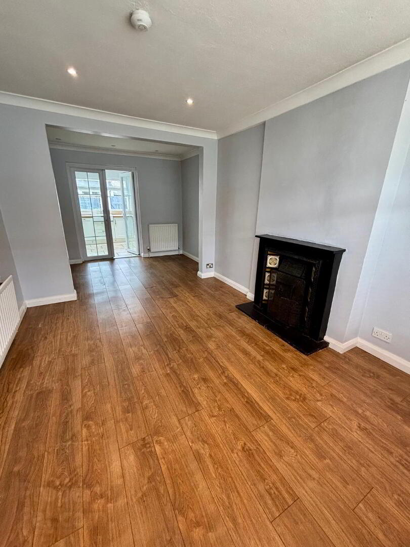 11 Shrewsbury Drive 5 of 17