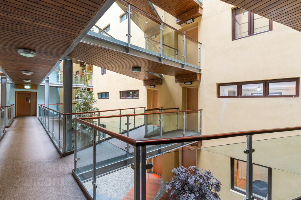 Apartment 5 Winter Gardens 34 Alfred Street 4 of 19