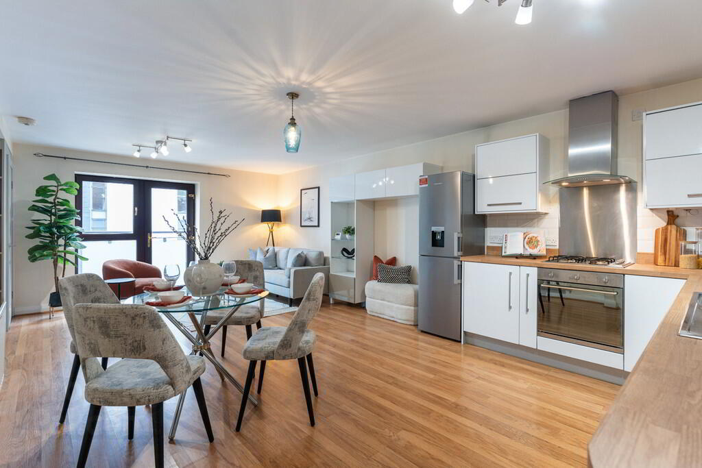 Apartment 5 Winter Gardens 34 Alfred Street 8 of 19
