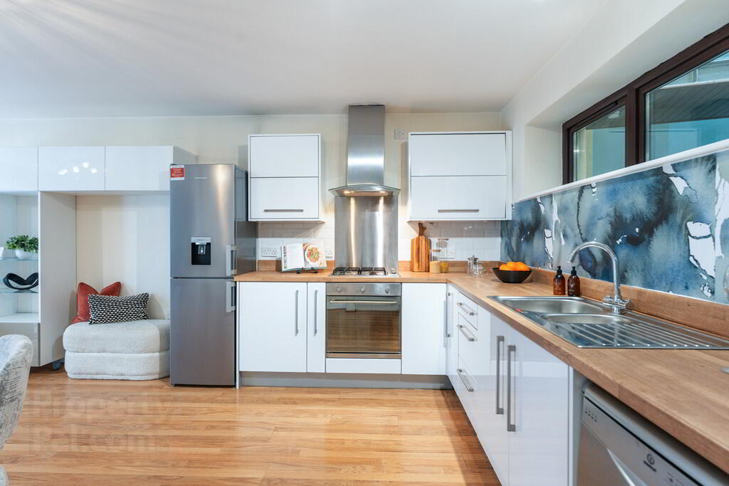 Apartment 5 Winter Gardens 34 Alfred Street 9 of 19