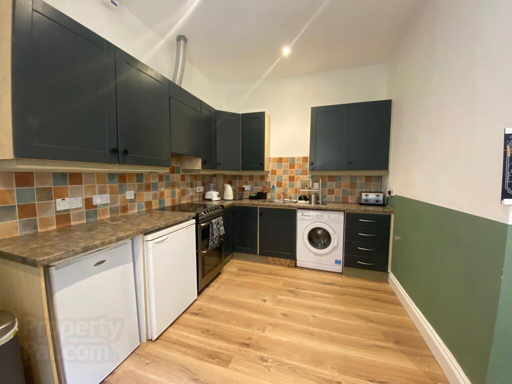 14d Lisburn Road 5 of 12