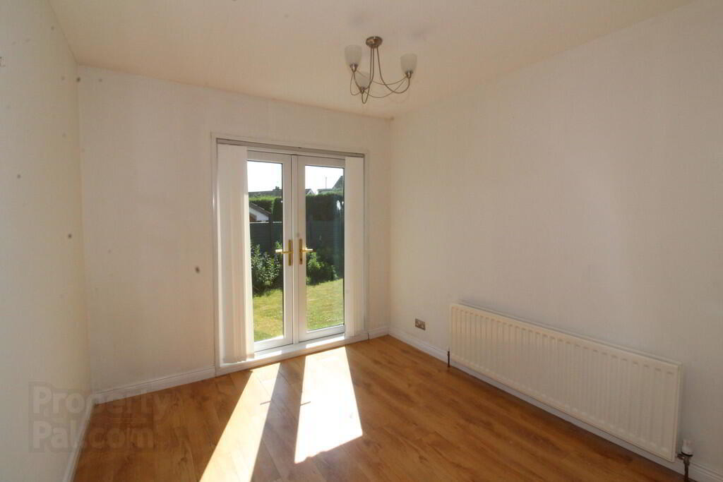 16 Archvale Gardens 4 of 20
