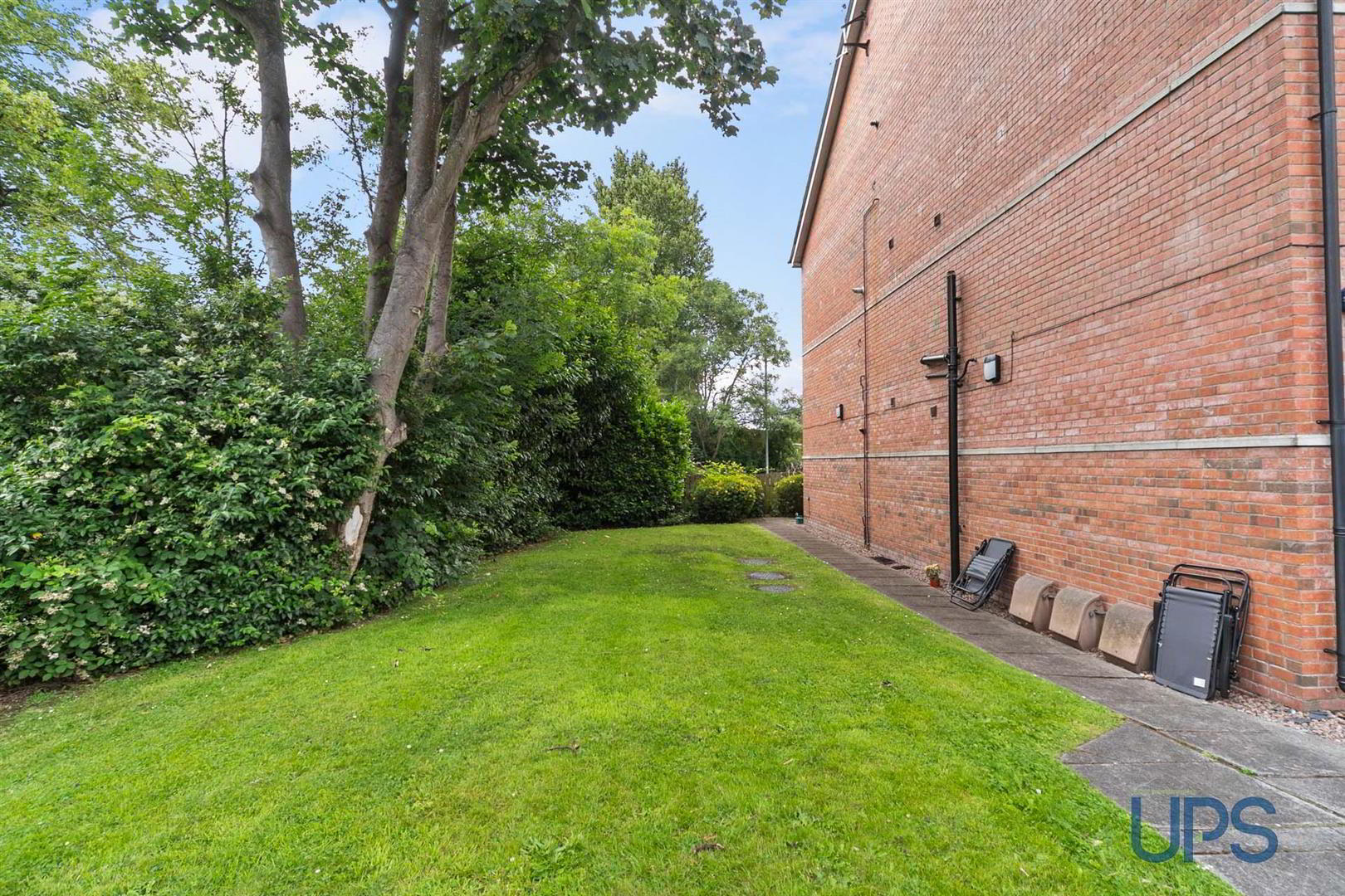 Apt1, 1d Fruithill Pk 20 of 23