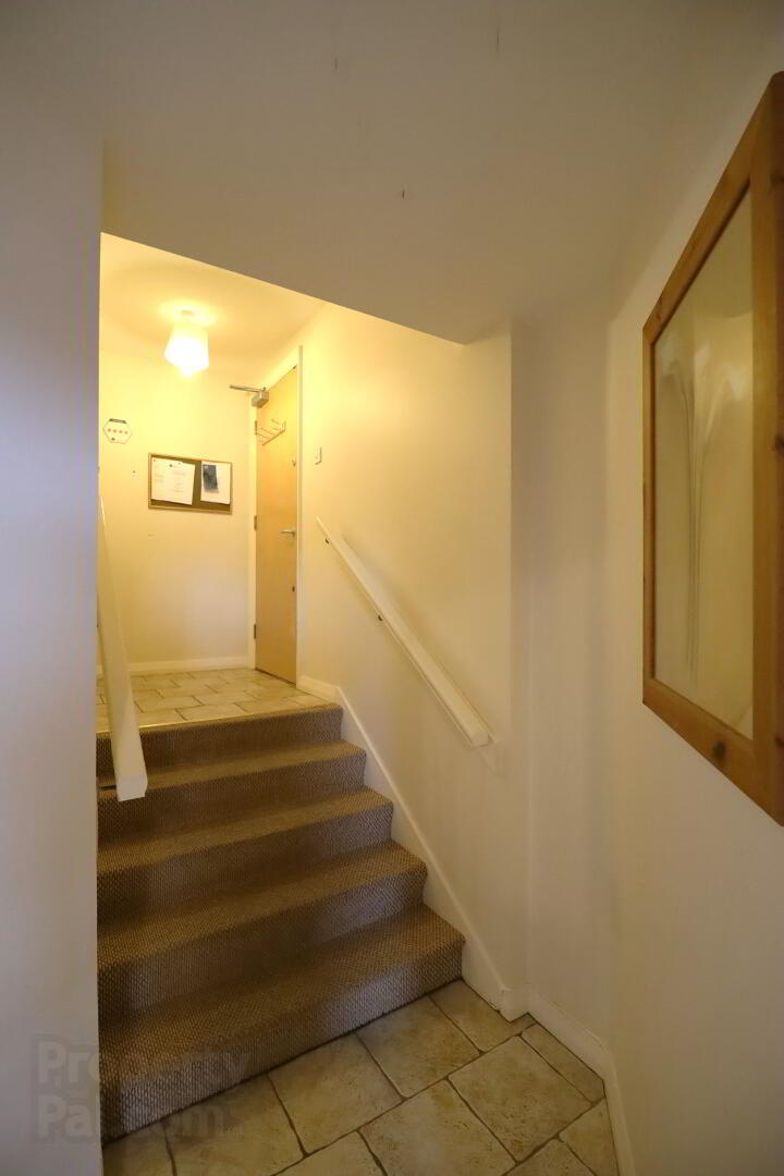 D10 Waterfoot, Main Street 7 of 23