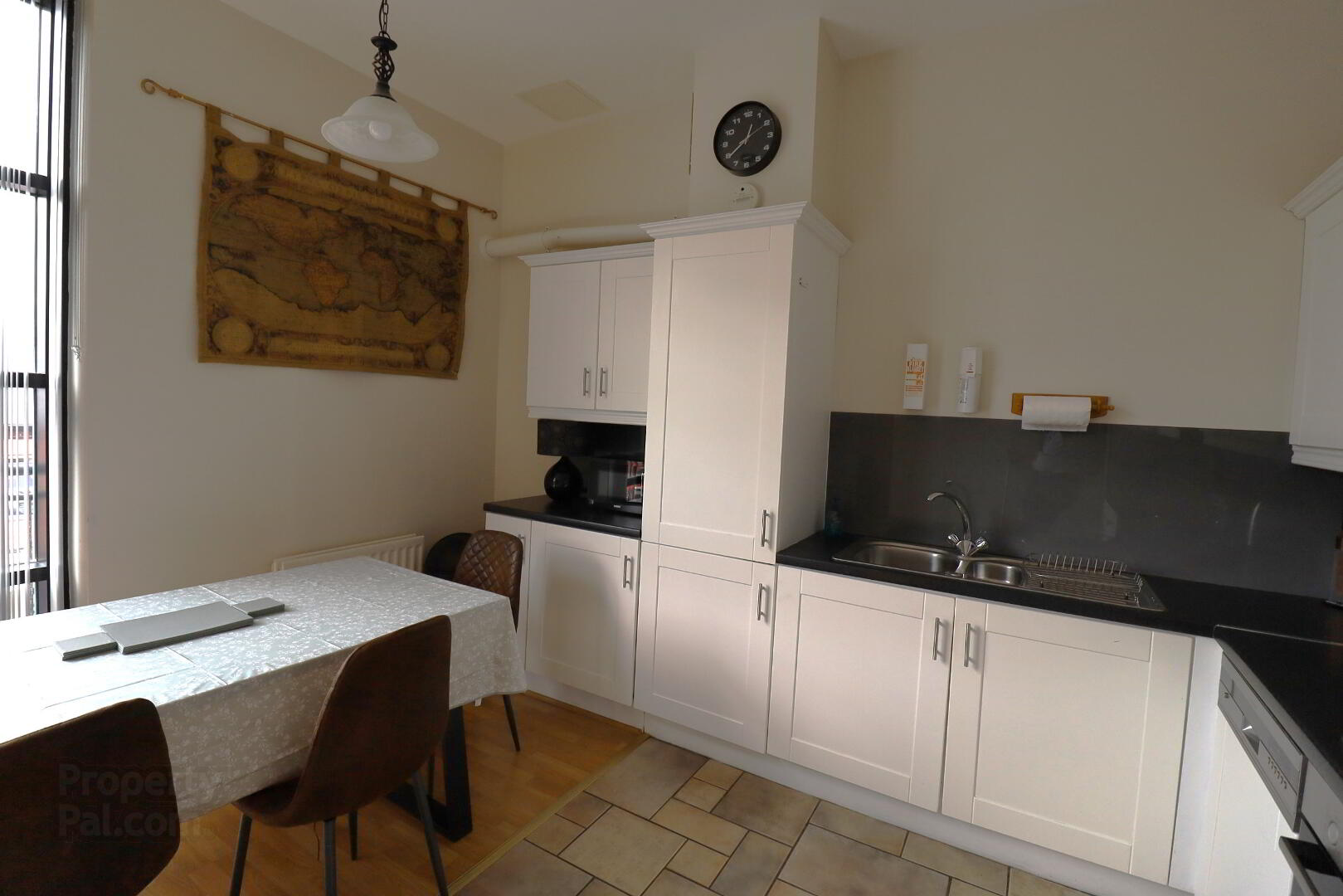 D10 Waterfoot, Main Street 12 of 23