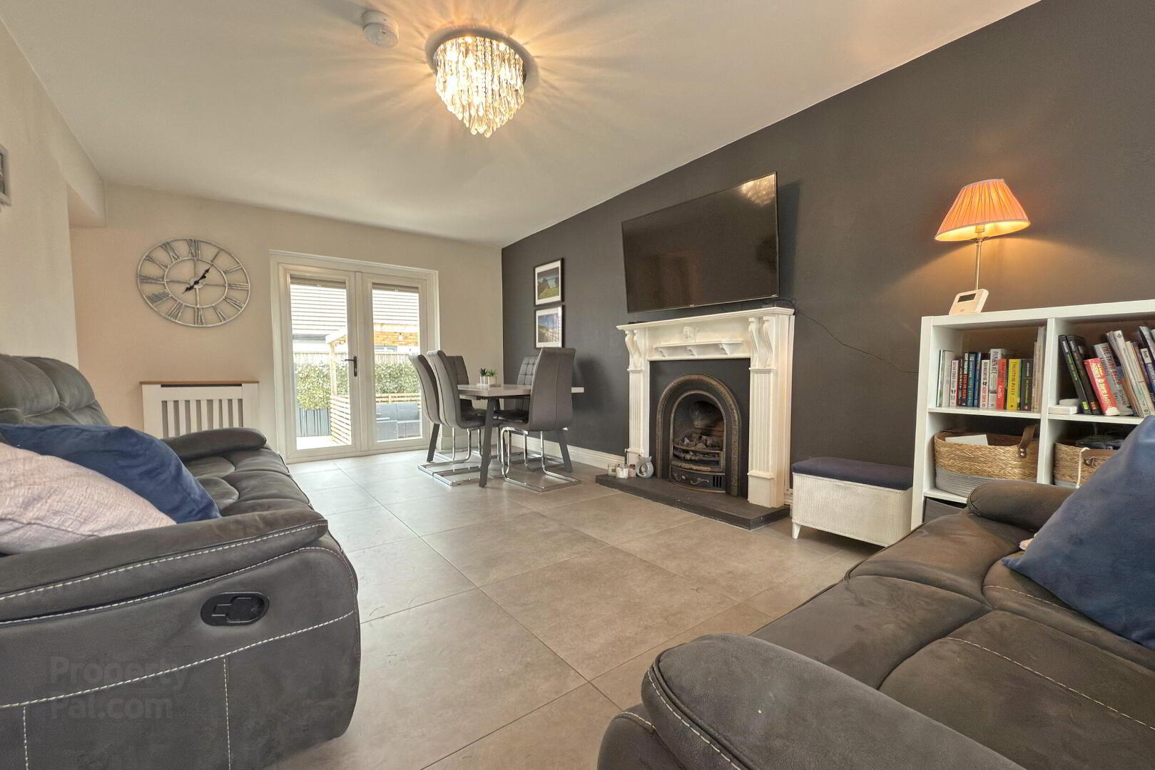 85 Primrose Gardens 3 of 15