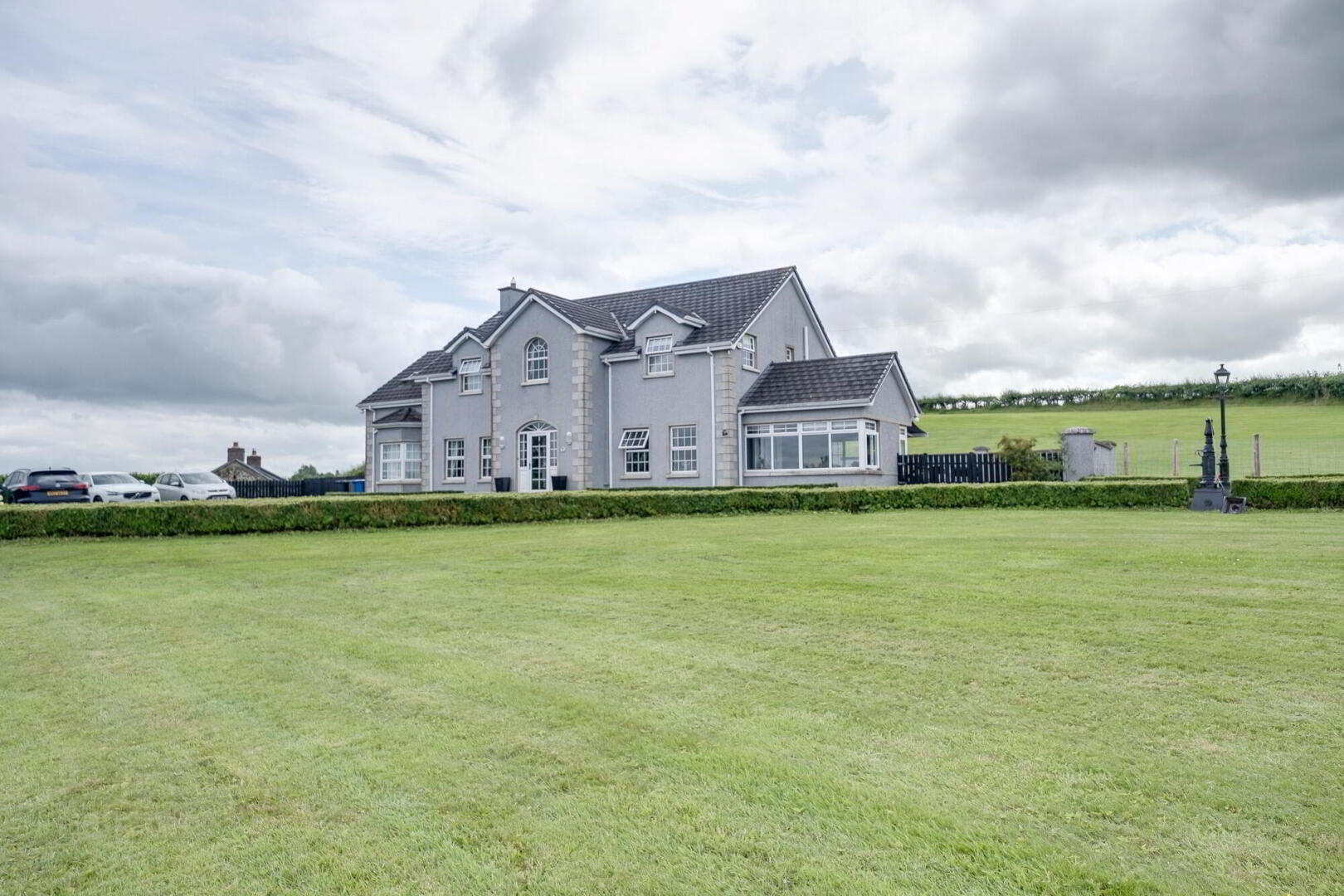 8 Sersons Road 1 of 24