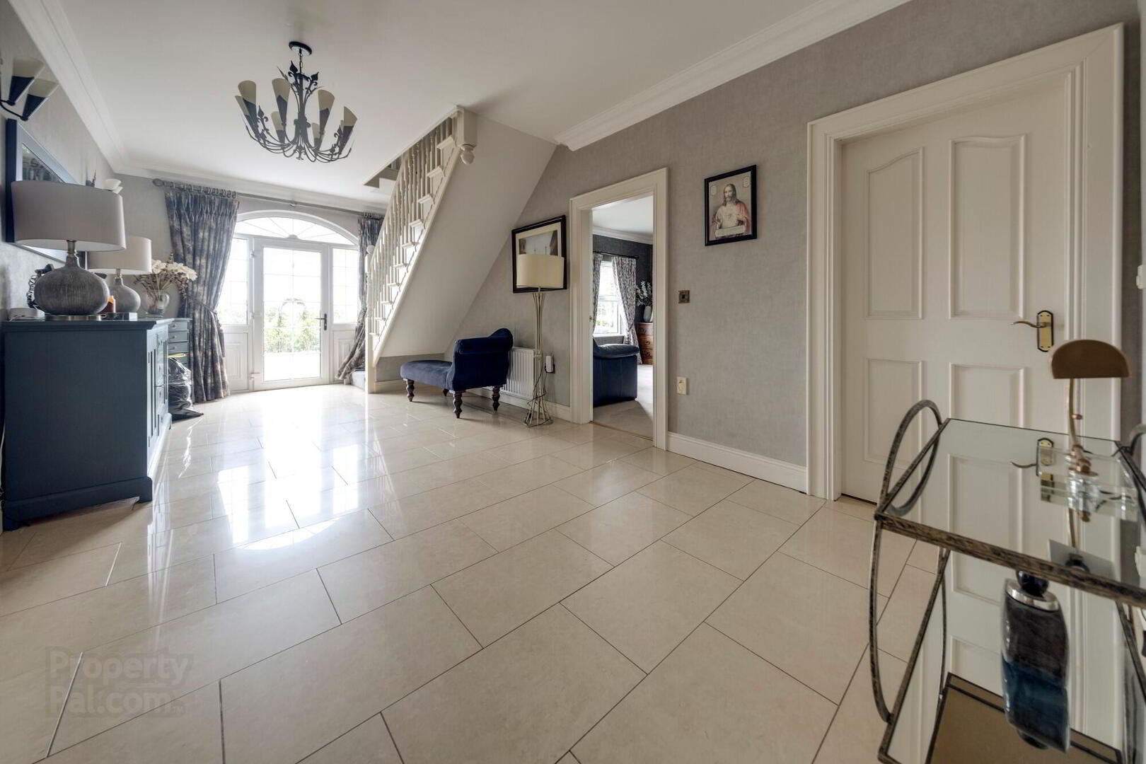 8 Sersons Road 9 of 24