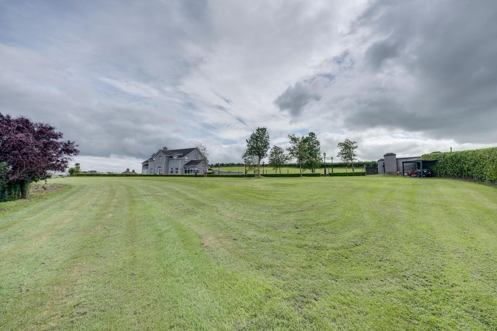 8 Sersons Road 3 of 24