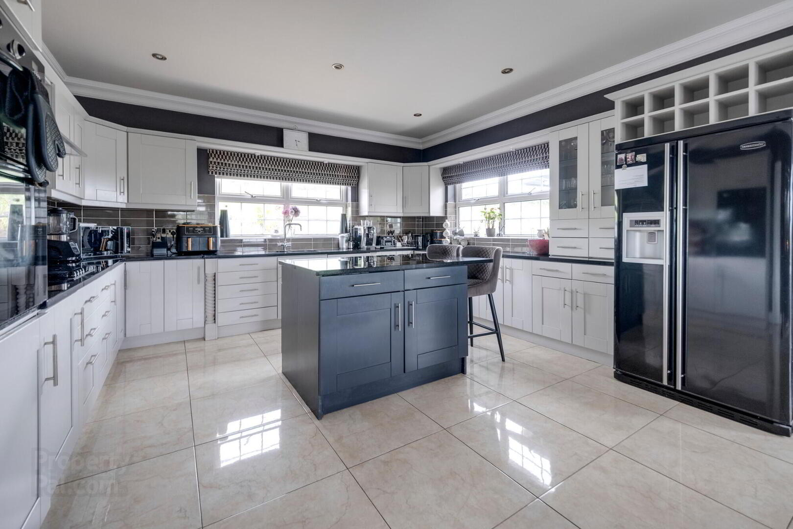 8 Sersons Road 10 of 24