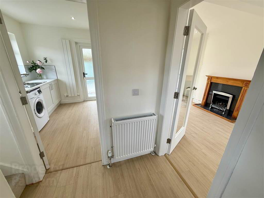 2 Chesham Drive 4 of 23