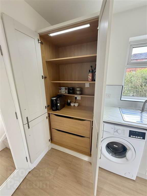 2 Chesham Drive 8 of 23