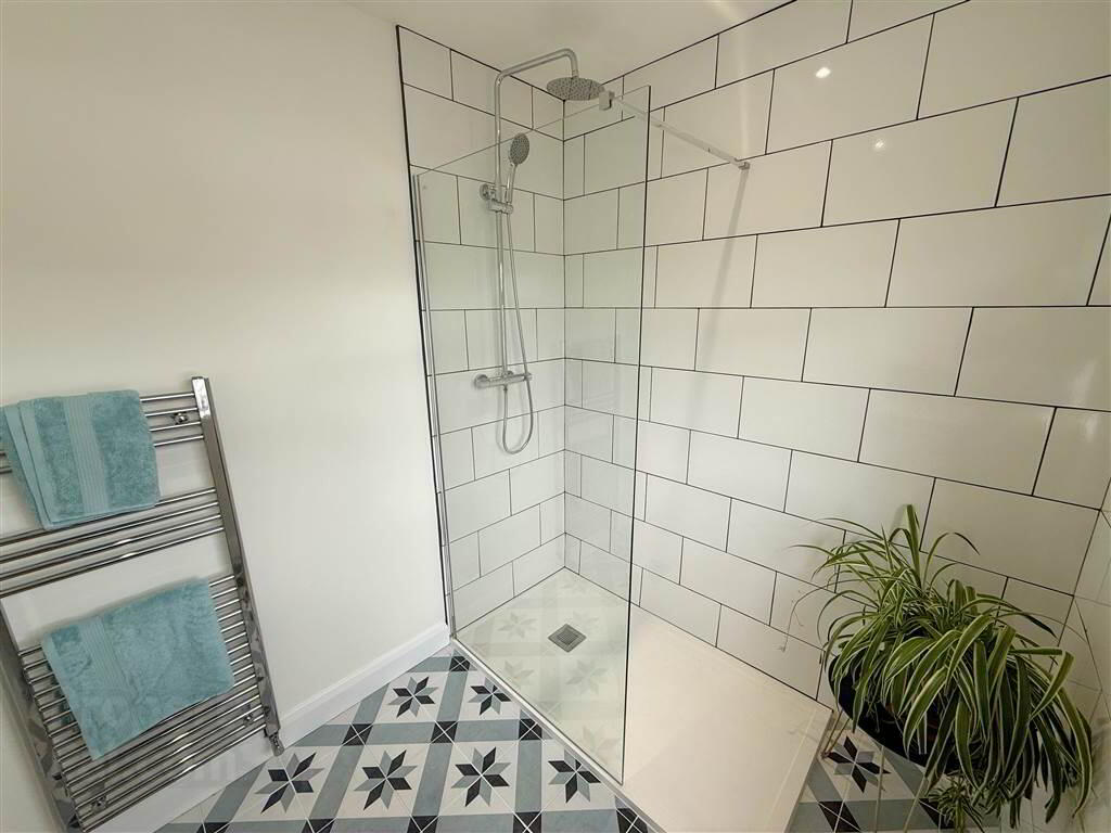 2 Chesham Drive 14 of 23