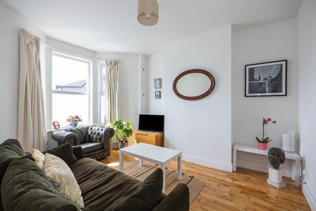 24 Campbell Park Avenue 3 of 15