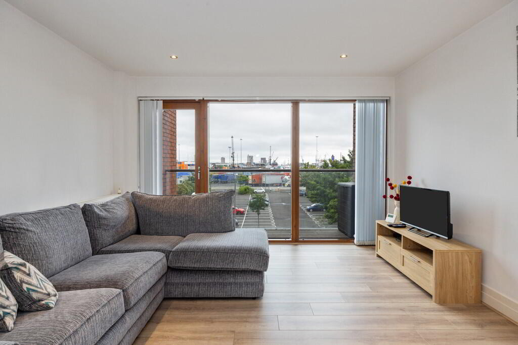 96 James Clow Building, 15 Princes Dock Street 5 of 22