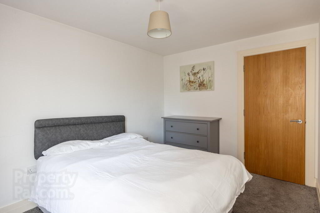 96 James Clow Building, 15 Princes Dock Street 17 of 22