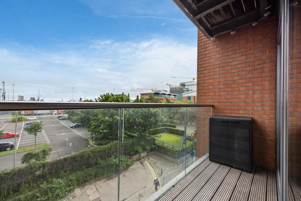 96 James Clow Building, 15 Princes Dock Street 20 of 22
