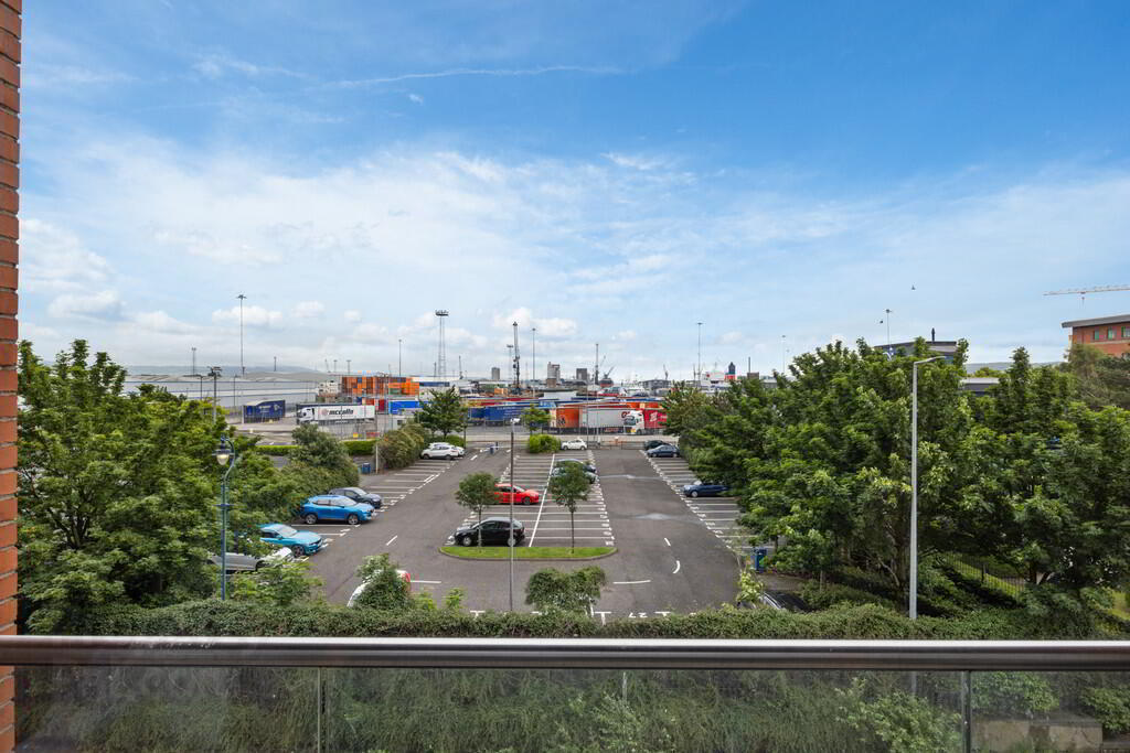 96 James Clow Building, 15 Princes Dock Street 21 of 22