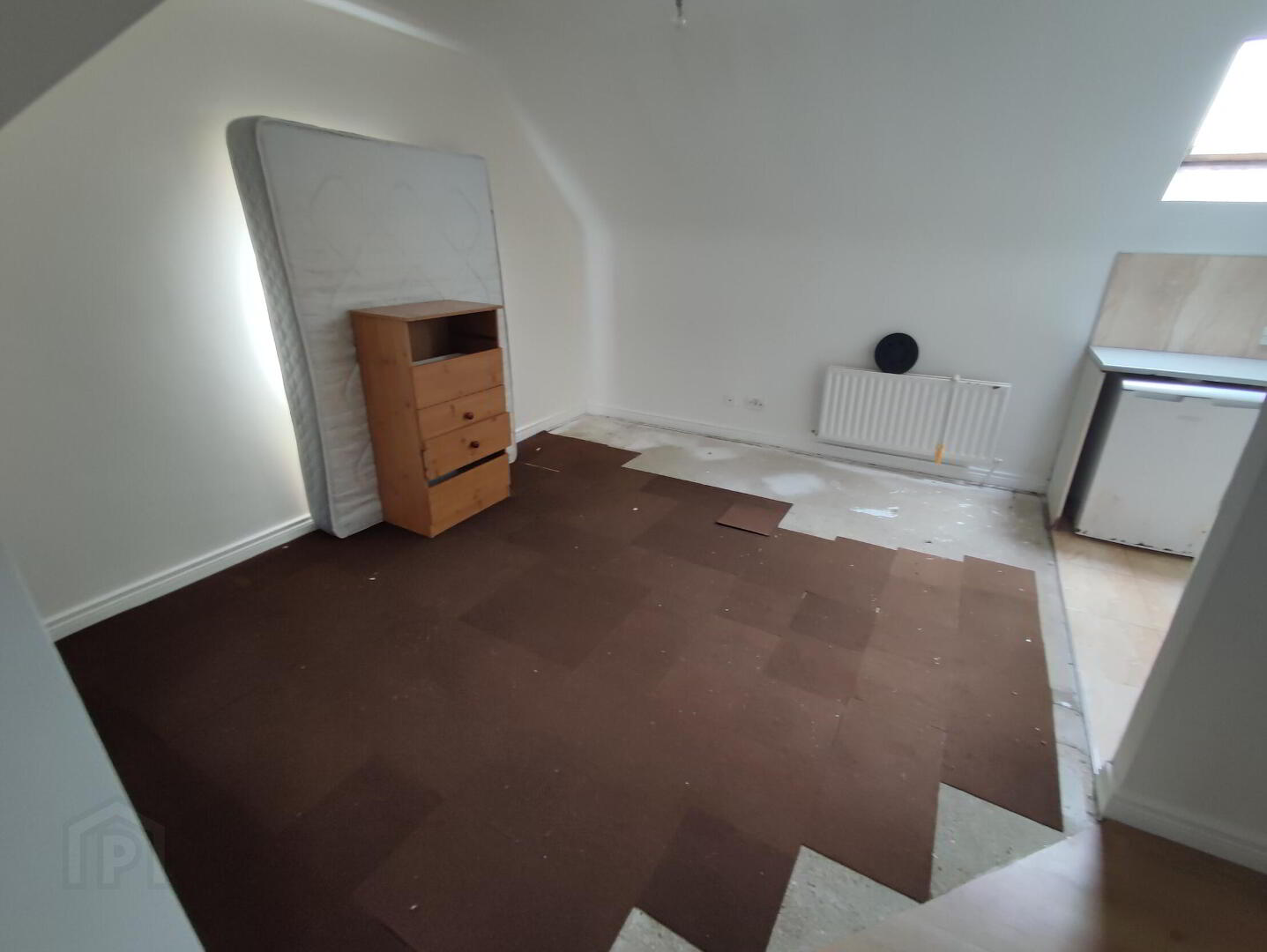Apartment 3 Fortwell Court 4 of 6