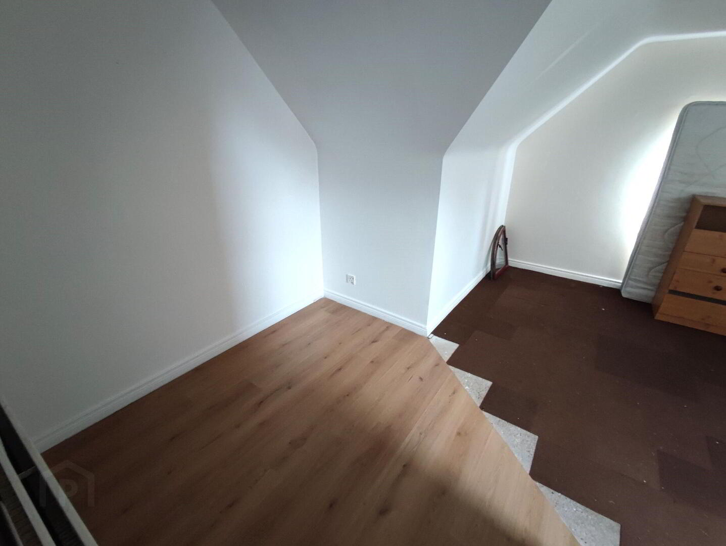 Apartment 3 Fortwell Court 3 of 6