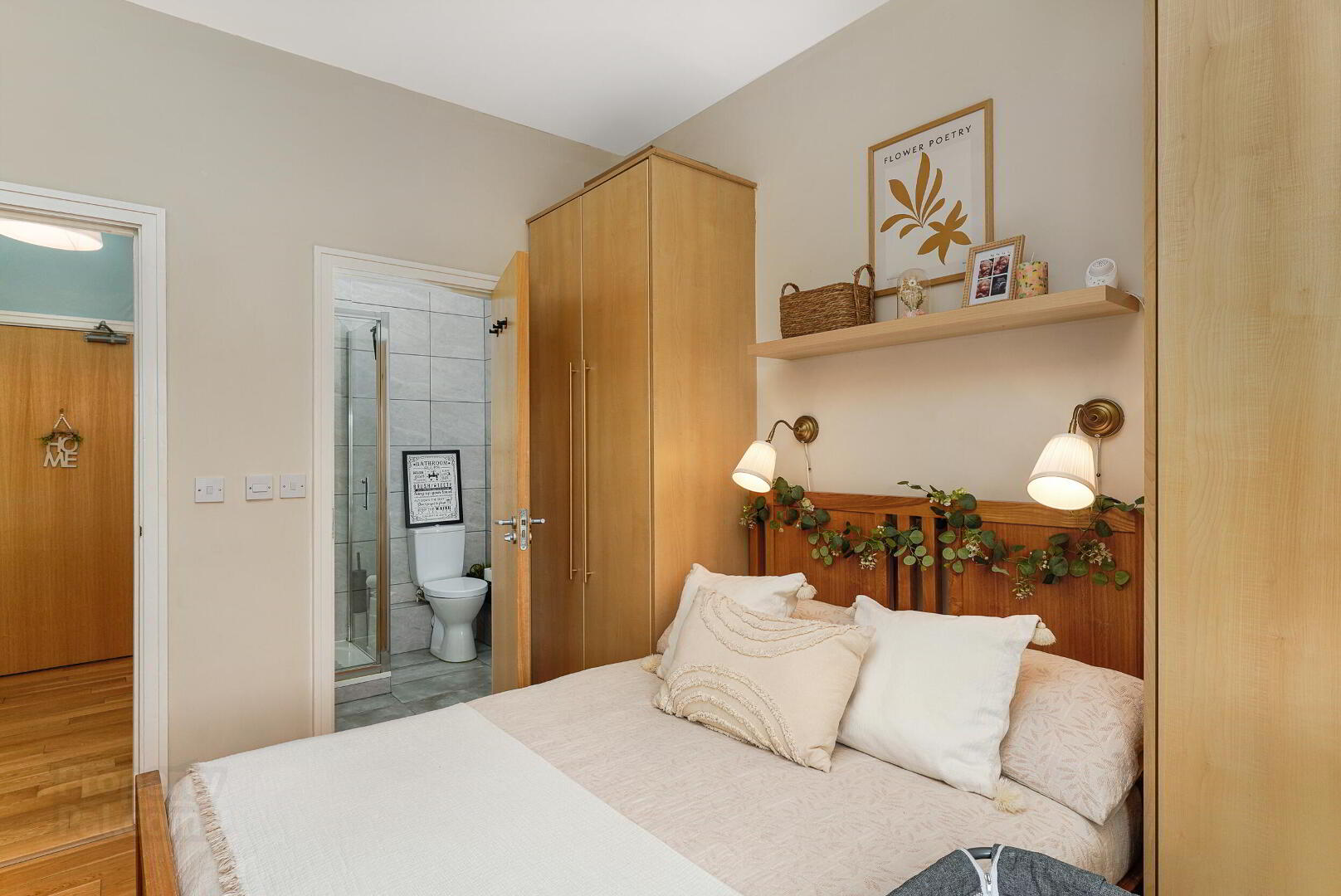 12 Rosse Court Hall 21 of 31