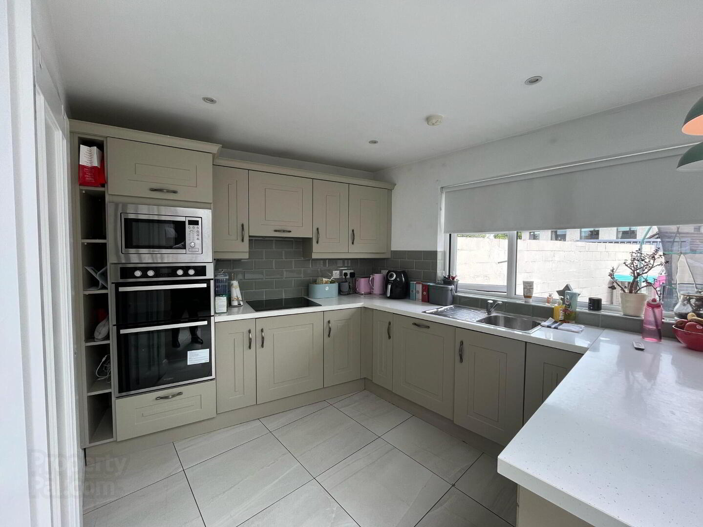 Hillview Heights 3 of 23
