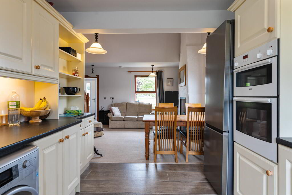 2 Hazelwood Glen 11 of 28