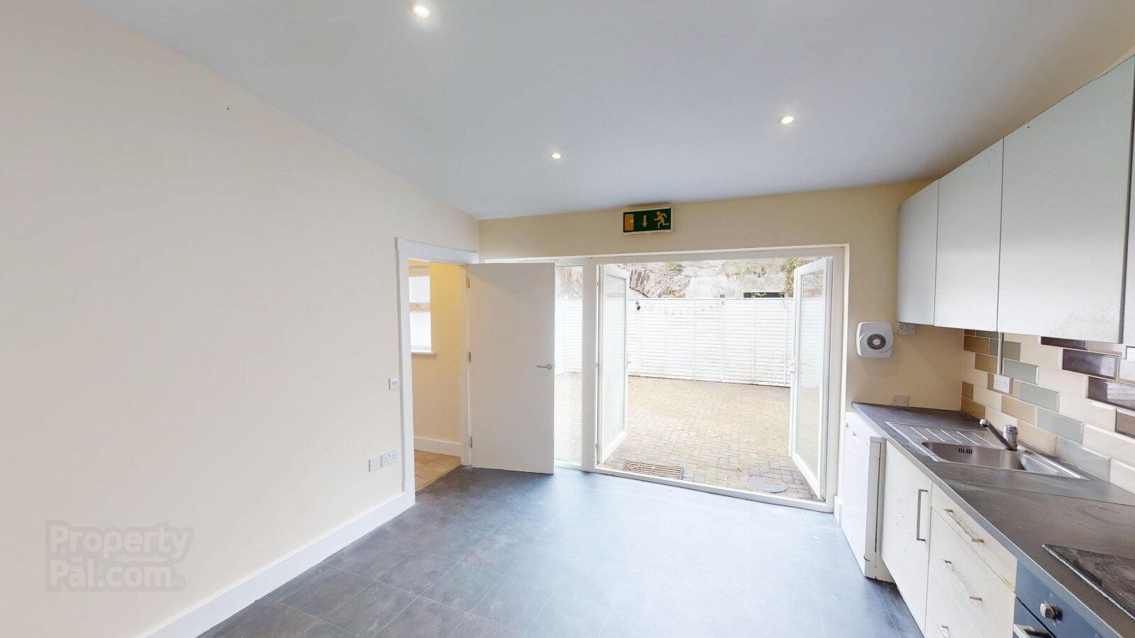 7 Priory Street 7 of 20