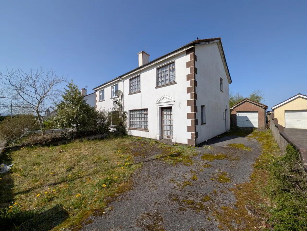 8 Gorse Grove 1 of 32