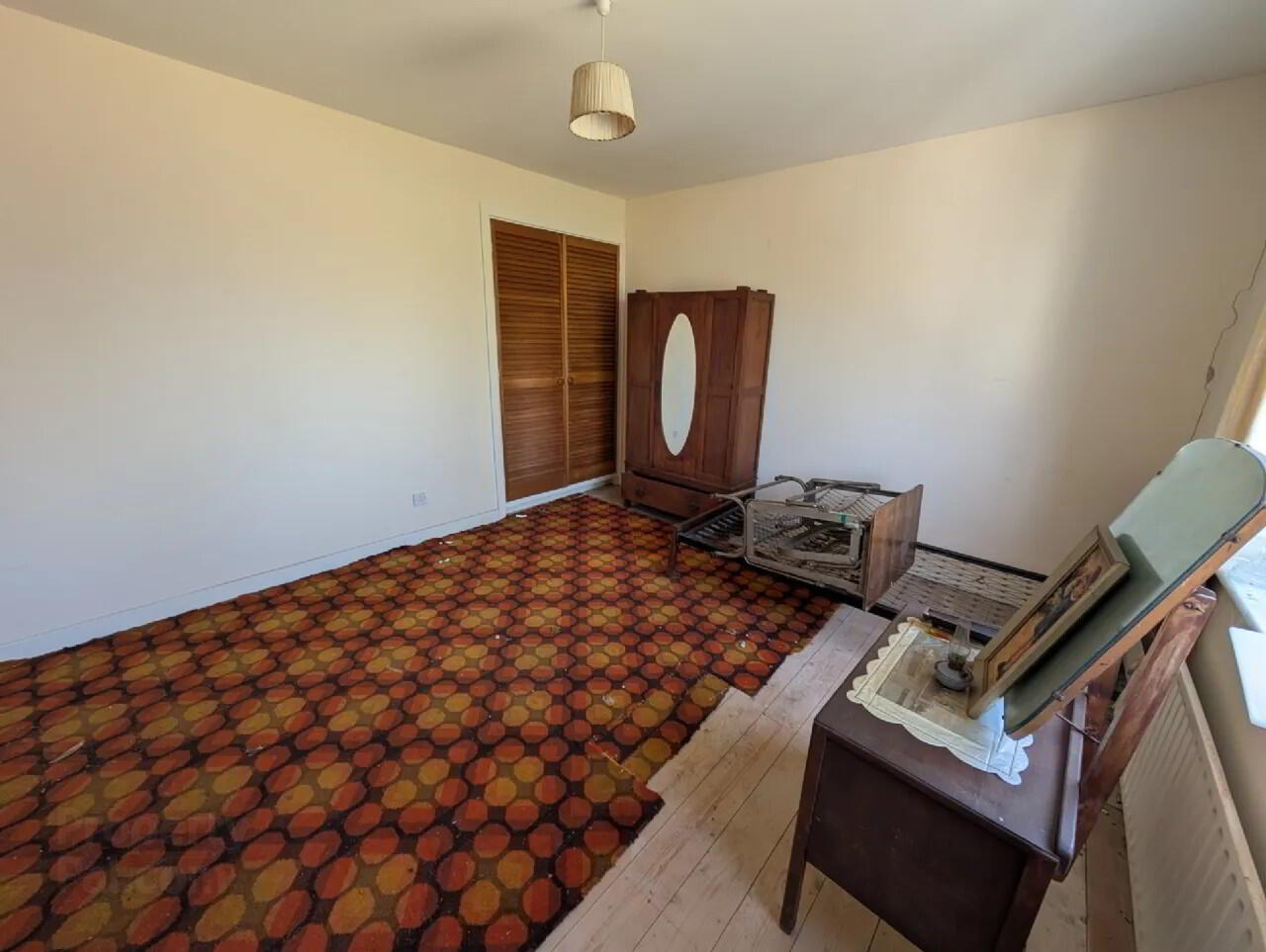 8 Gorse Grove 12 of 32
