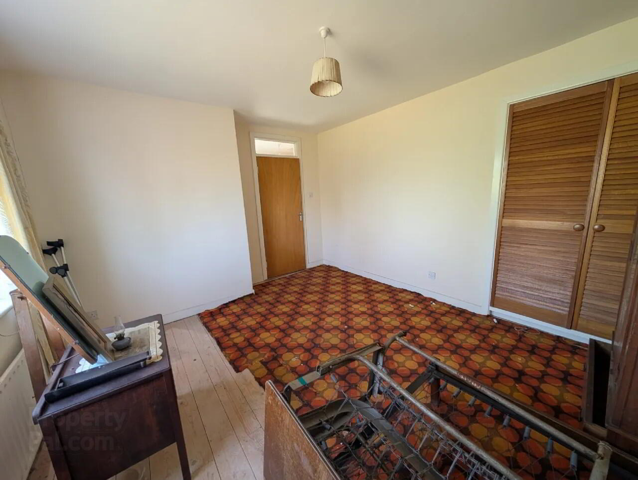 8 Gorse Grove 13 of 32