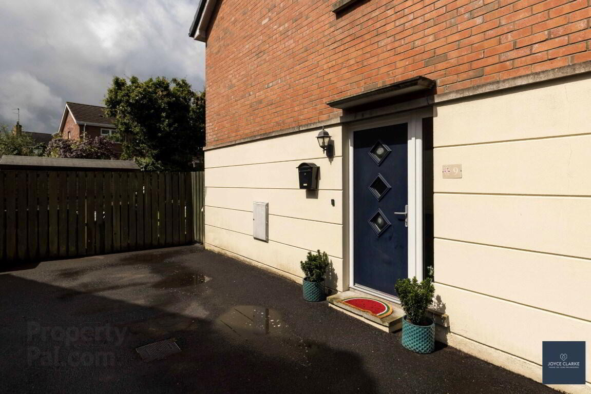 9 Annesborough Mews 3 of 35