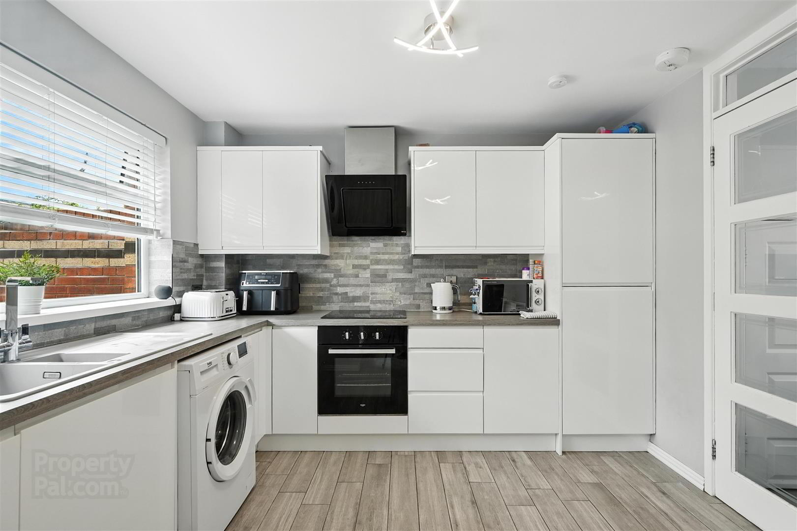 25 St. Georges Gardens 8 of 22