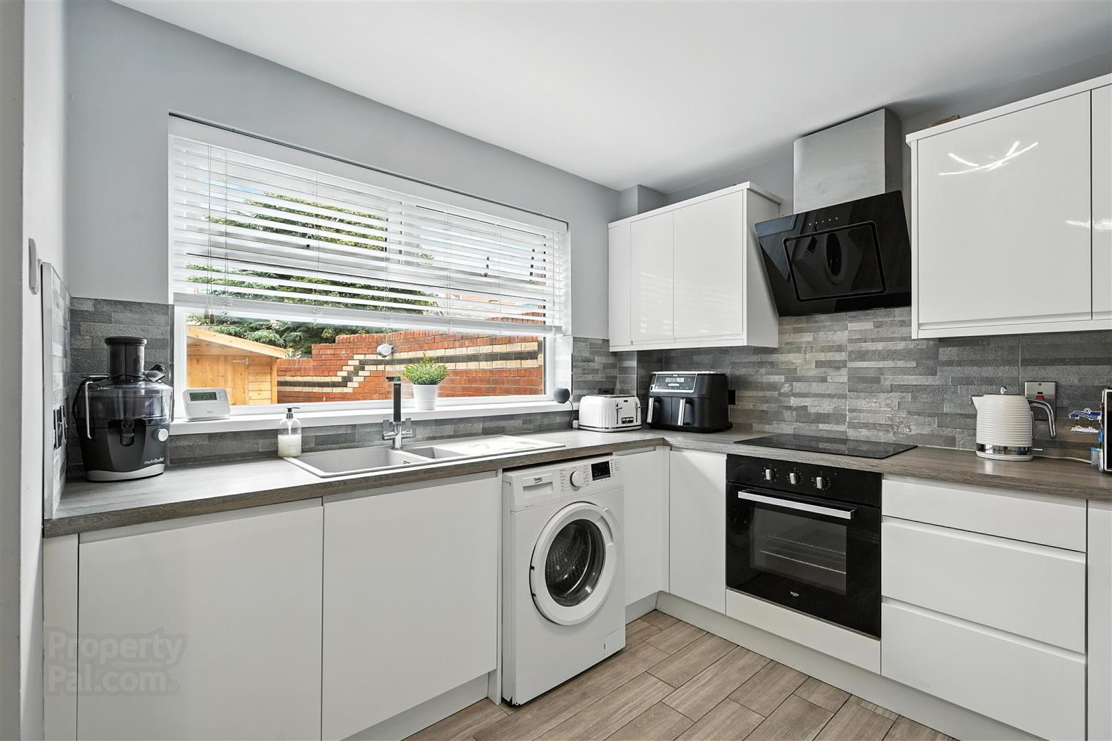 25 St. Georges Gardens 9 of 22